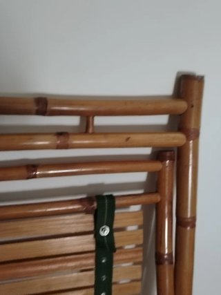 Sedia pieghevole in bambù e legno