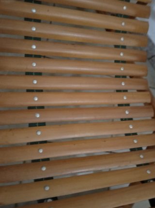 Sedia pieghevole in bambù e legno