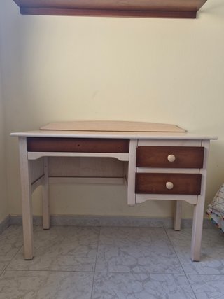 Escritorio y silla vintage madera