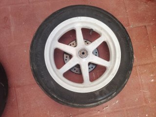 Ruedas Jog RR con neumáticos circuito