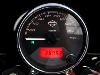 HARLEY-DAVIDSON STREET 750 -A2-