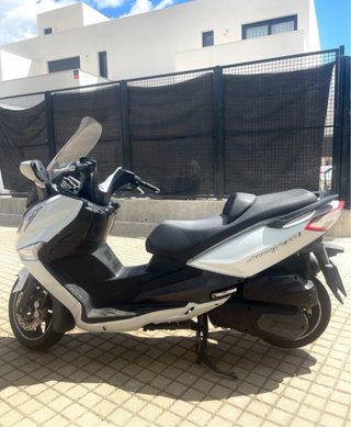 SYM JOYMAX 300i Scooter Maxi