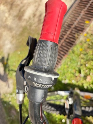 Bicicleta infantil roja B'TWIN