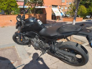KTM 890 Duke Negra y Naranja