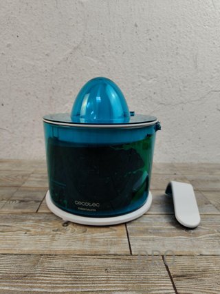 Exprimidor eléctrico EssentialVita
