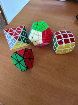 cubos de rubick (5€ todos)