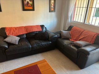 2 Sofás de piel negros