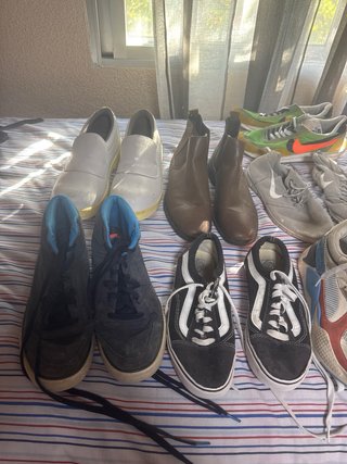 Lote de zapatillas variadas