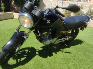 Yamaha YBR 125 Negra