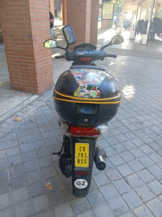 Piaggio Typhoon 50cc Scooter Negra
