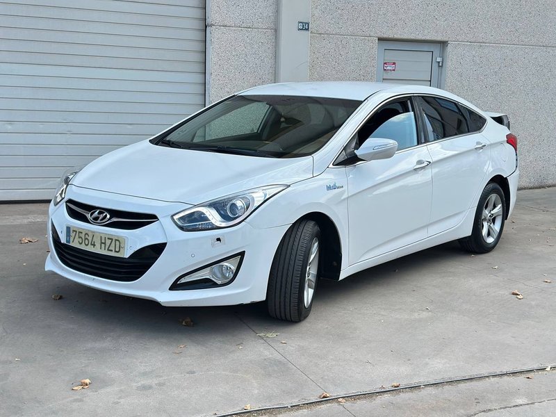 Hyundai i40 - foto 1