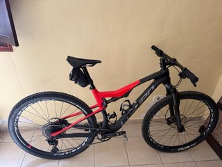 Bicicleta de carbono sin uso