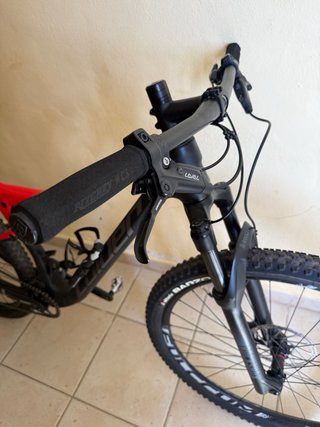 Bicicleta de carbono sin uso