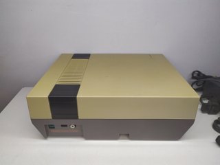 Nintendo NES Española NESE-001 SPACO + 2 Mandos