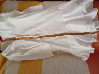 Vestido blanco con volantes