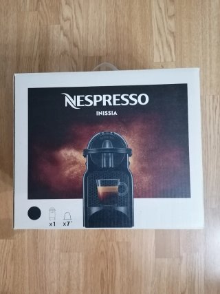 Cafetera Nespresso Inissia Negra
