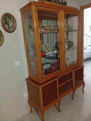 Mueble vitrina madera y cristal antiguo