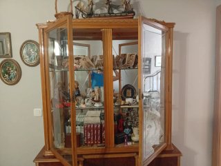 Mueble vitrina madera y cristal antiguo