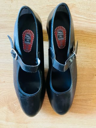 Zapatos de flamenco negros con tira