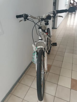Bicicleta de Montaña GT Blanca