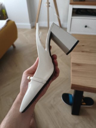 Zapatos Zara tacón ancho charol blanco