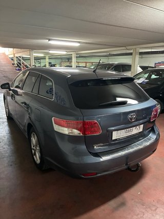 Toyota Avensis 2011