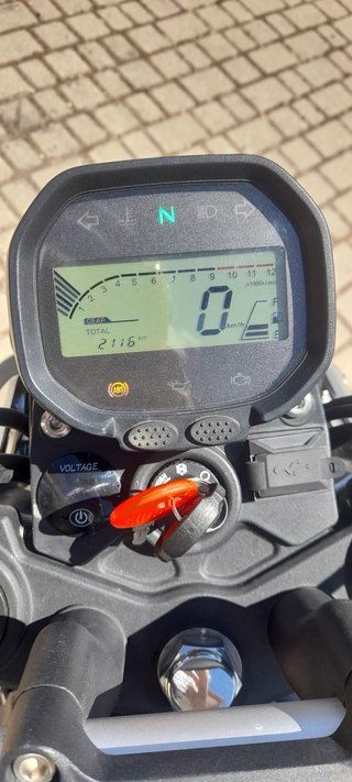 Moto Voge 300 Naked