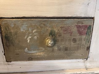 Armario antiguo pintado a mano