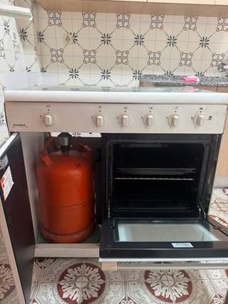 Cocina ROMMER 5 fuegos + horno