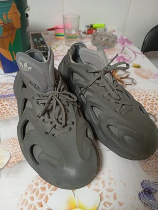 Tenis Adidas Grises