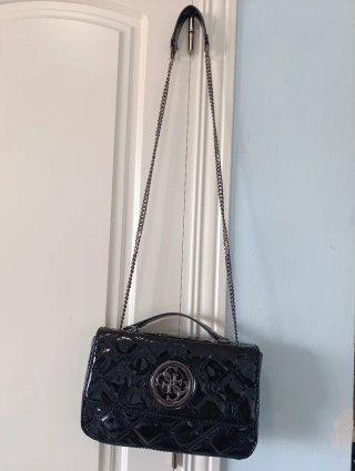Bolso Guess convertible  Negro Charol