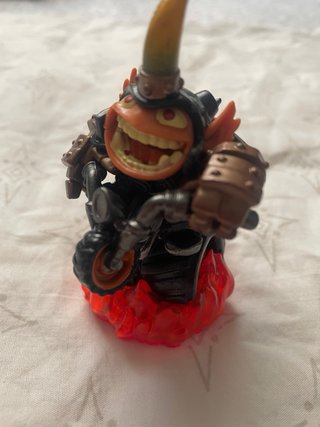 Skylanders 5 euros por pieza