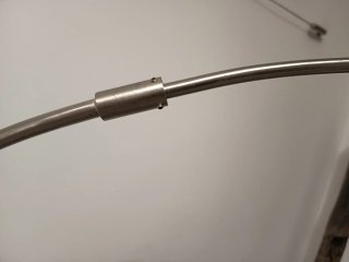 Lámpara de pie metálica con pantalla