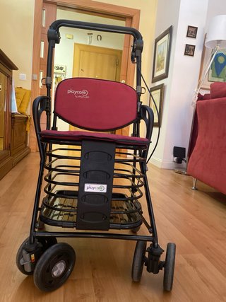Andador Sani-cor con asiento y compartimento bajo