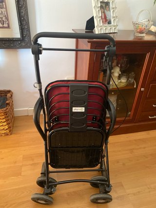 Andador Sani-cor con asiento y compartimento bajo