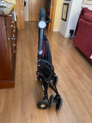 Andador Sani-cor con asiento y compartimento bajo