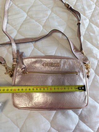 Bolso Guess Rosa Dorado con bandolera para cruzar