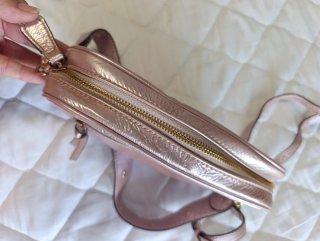 Bolso Guess Rosa Dorado con bandolera para cruzar