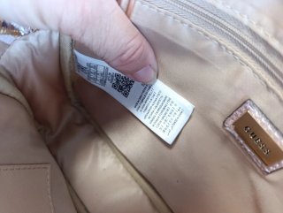 Bolso Guess Rosa Dorado con bandolera para cruzar