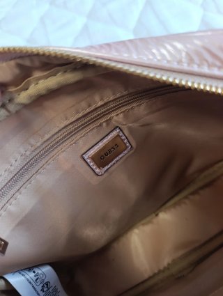 Bolso Guess Rosa Dorado con bandolera para cruzar