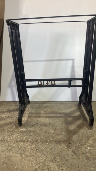 Pie de máquina de coser Alfa