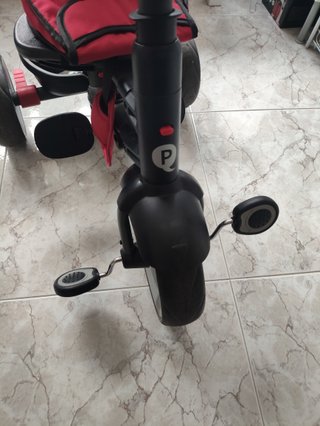 Triciclo infantil Q Play rojo