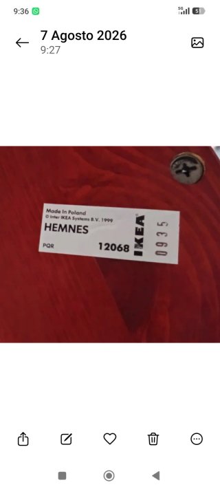 Mesita de noche Ikea roja
