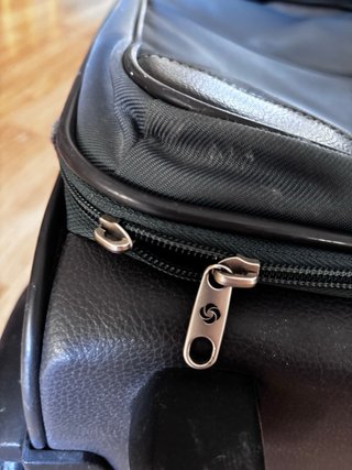Maleta de viaje Samsonite gris