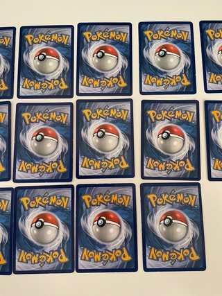 Lotto 19 Carte Pokemon Rare e Holo Miste Ita