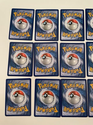 Lotto 19 Carte Pokemon Rare e Holo Miste Ita