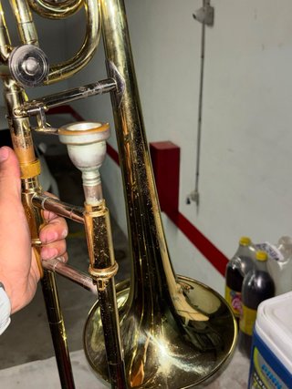 Trombón J. Michael con funda
