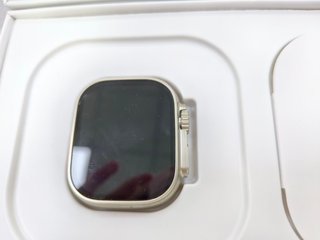 Reloj inteligente Apple Watch Ultra 2 de 49 mm con