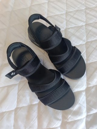 Sandalias Skechers Negras Yoga Foam