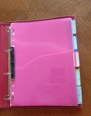 Carpeta roja o azul con recambio de papel cuadricu